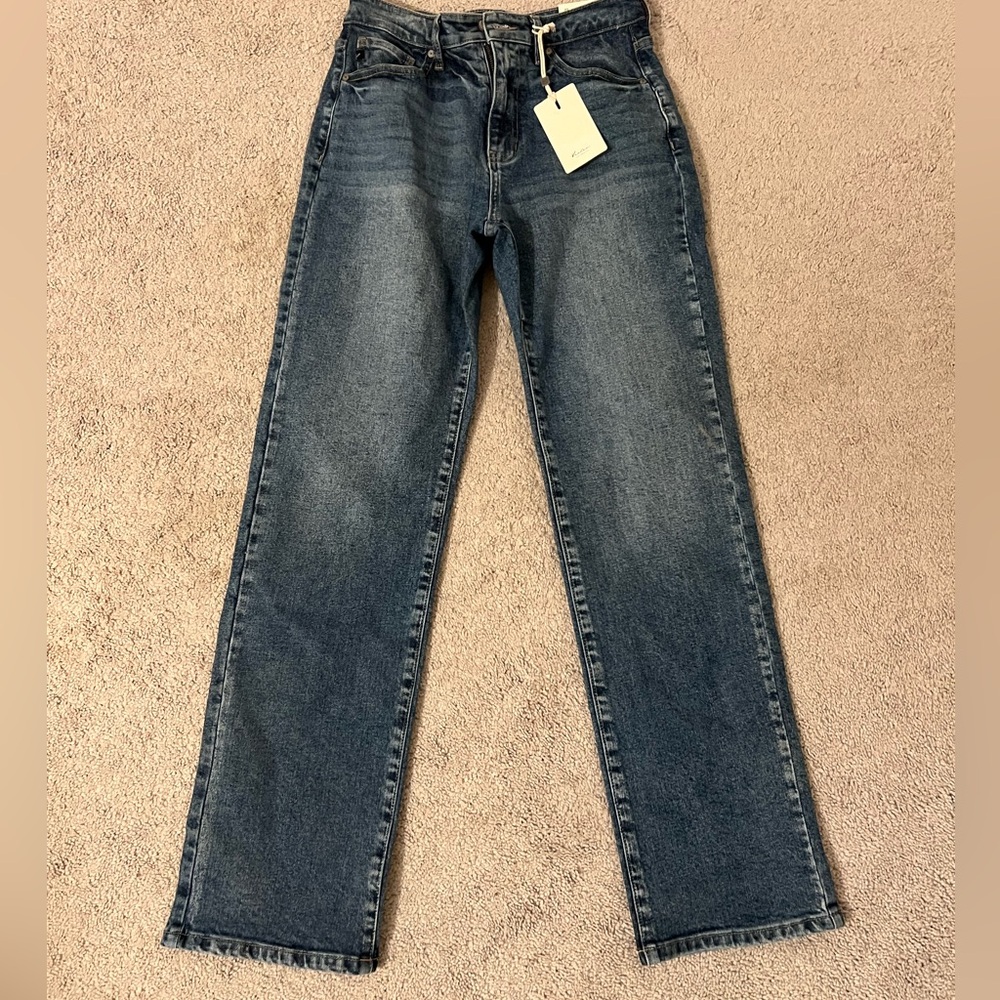 NWT KanCan High Rise True Straight Size 7/27